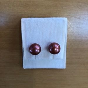 Classic Mauve Pearl Earrings